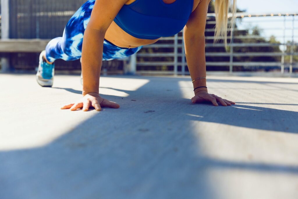 Exercises For Females - 5 Flat Tummy exercises For Women