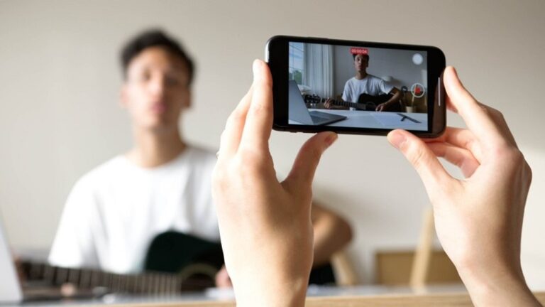 Steps By Steps Guide on How To Schedule YouTube Videos On Phone